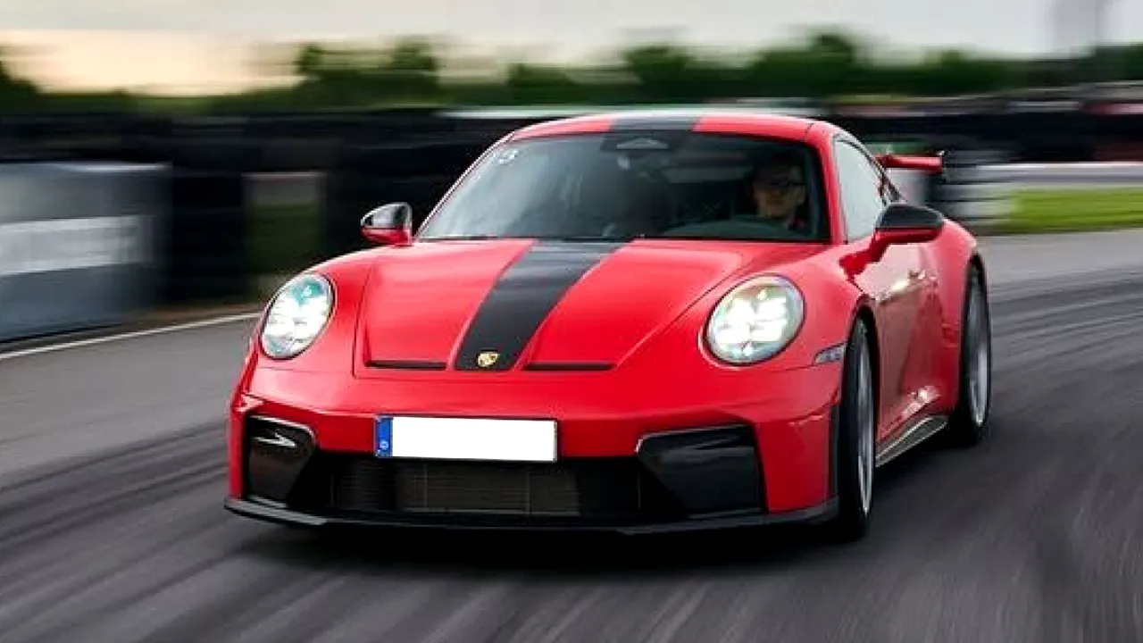 Vânzările Porche s-au prăbușit. Compania raportează perderi de 3 miliarde de €. Doar legendarul 911 mai ține vânzările pe linia de plutire