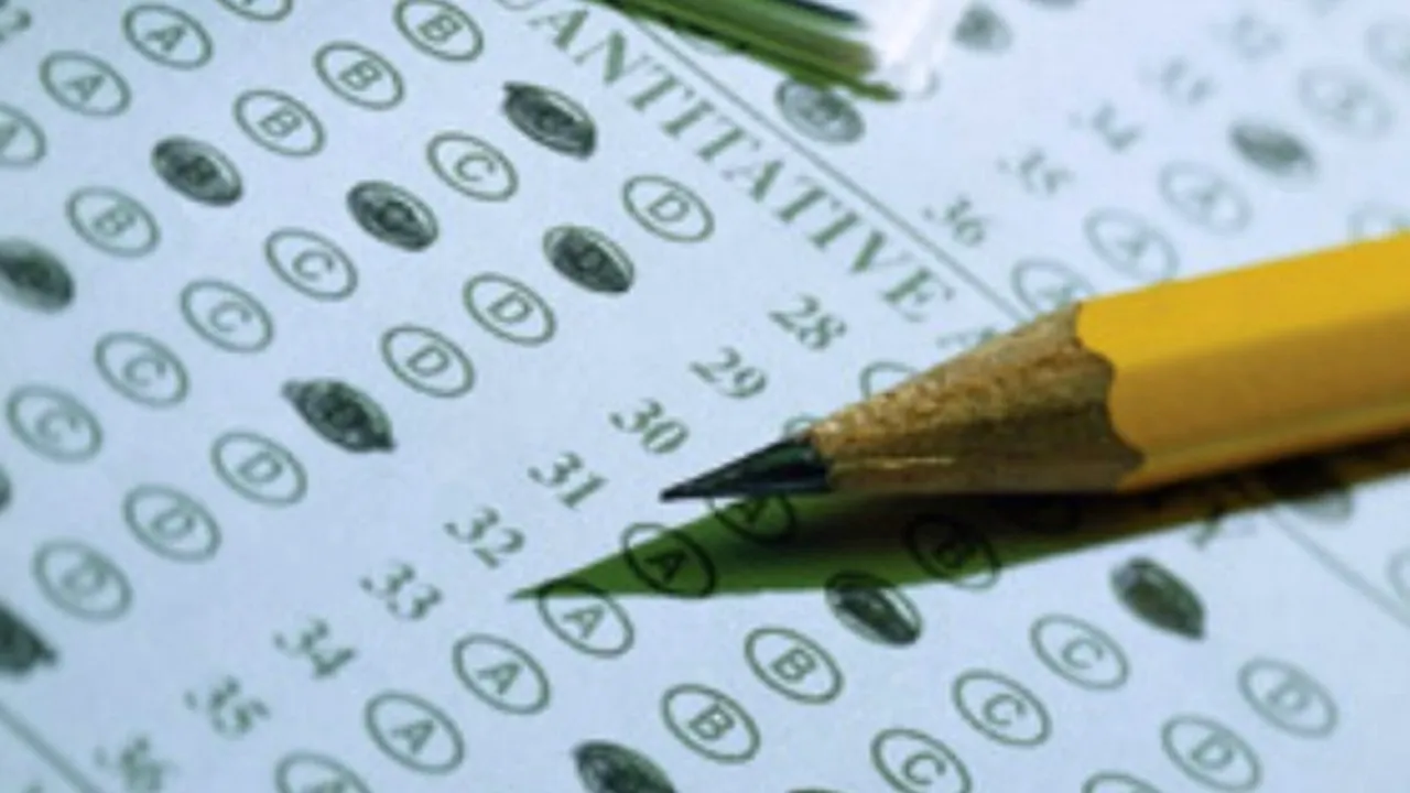 TEST: Poți răspunde la aceste 12 întrebări care le-au dat bătăi de cap americanilor? Doar 6% dintre locuitorii SUA au răspuns perfect