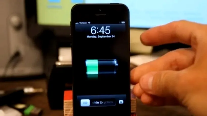 VIDEO. Cum să-ți construiești singur un dock pentru iPhone 5, cu doar 1 dolar