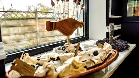 O româncă și-a deschis o fabrică de cosmetice, dar angajații ei sunt doar africani