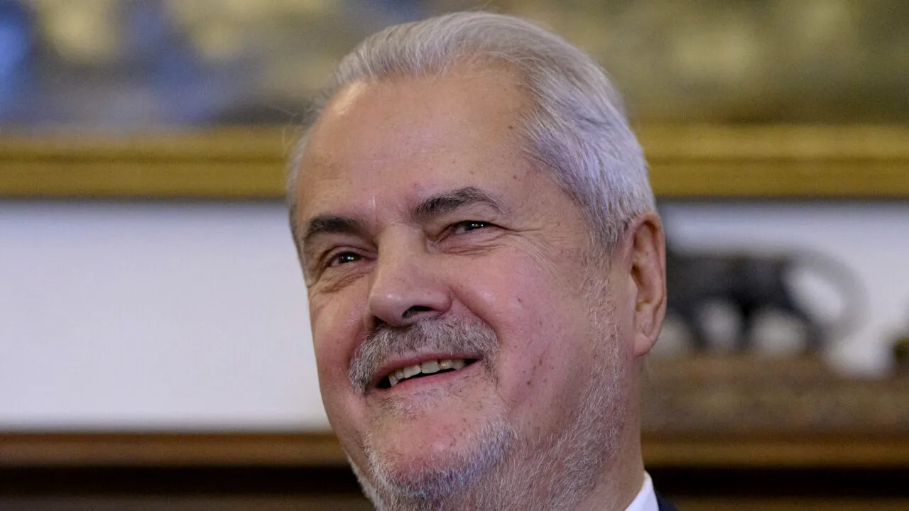 Adrian Năstase, sugestie ironică pentru Eugen Tomac: „La Transporturi să reîntregească echipa cu Băsescu, dacă tot reactiveză vechi PDL-iști”
