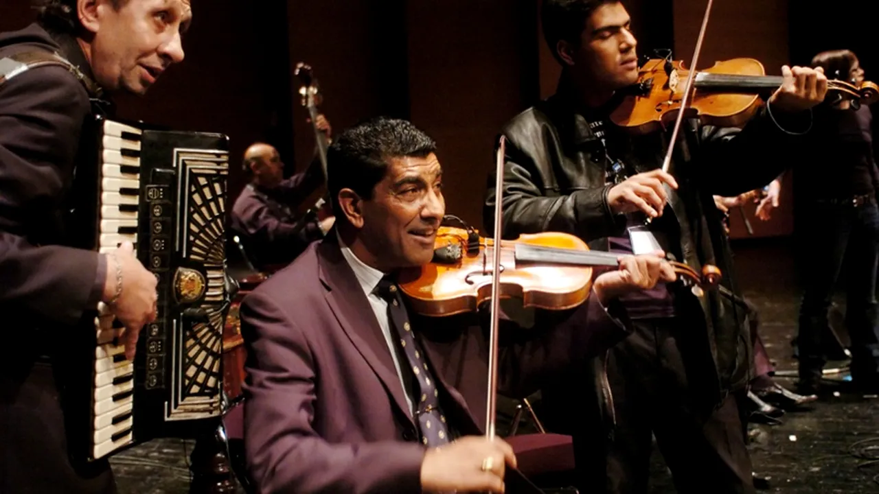 Taraf de Haidouks, fenomenul muzicii lăutărești din Clejani, revine la BALKANIK! Festival