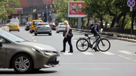 Prognoza ANM: Codul roşu de caniculă se extinde luni şi marţi în trei sferturi din țară, inclusiv pe litoral / Harta zonelor afectate