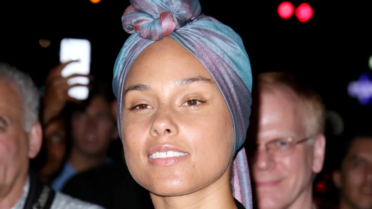 Cum le răspunde Alicia Keys celor care o critică pentru că nu mai poartă machiaj 