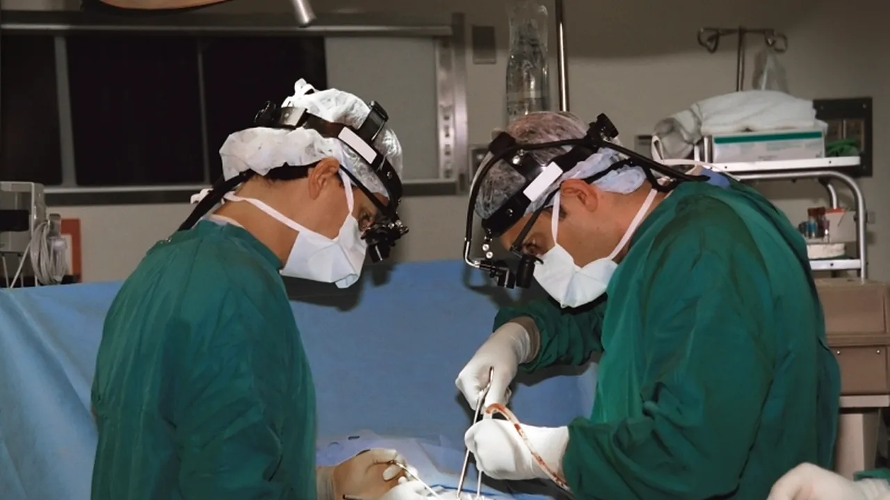 STUDIU. Dubla mastectomie, inutilă în majoritatea cazurilor