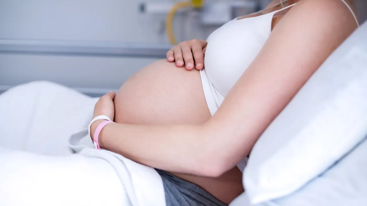 Primul caz de „gripovid” din lume. O gravidă a fost diagnosticată cu COVID-19 și gripă, în același timp