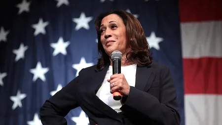 Kamala Harris, vicepreședintele SUA, l-a sunat pe Macron. Egalitatea de gen, pe agenda discuțiilor!