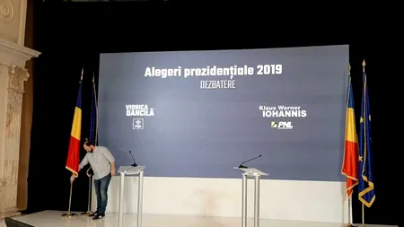 Dăncilă îl așteaptă pe Iohannis la Parlament cu un pupitru în spatele căruia scrie numele președintelui