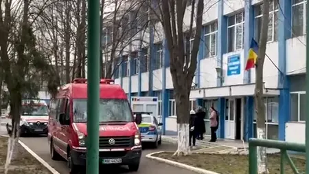 Alertă la un liceu din Constanța. Planul ROȘU de intervenții a fost activat. 21 de elevi, transportați de urgență la spital. Ce s-a întâmplat