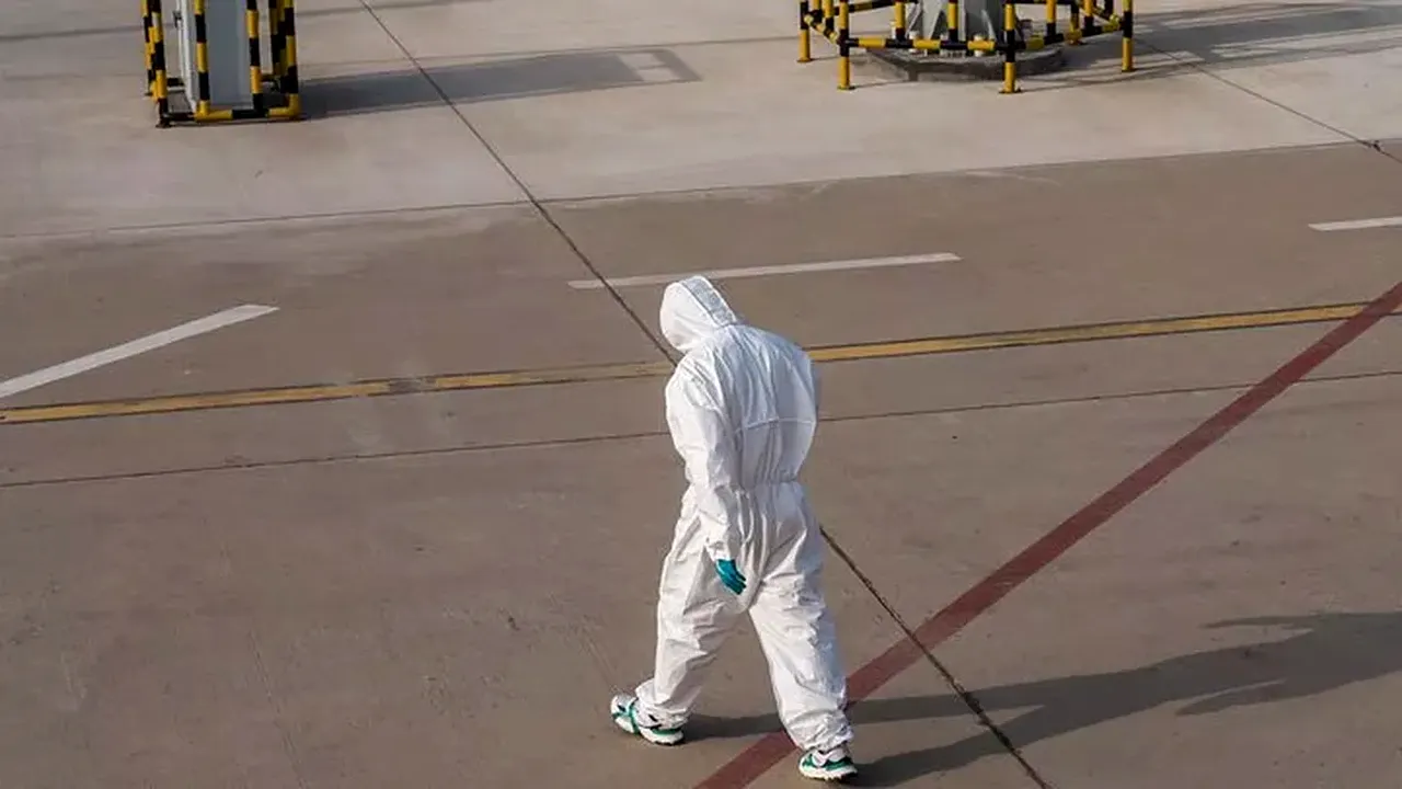 OMS îndeamnă oamenii la calm în fața răspândirii variantei Omicron