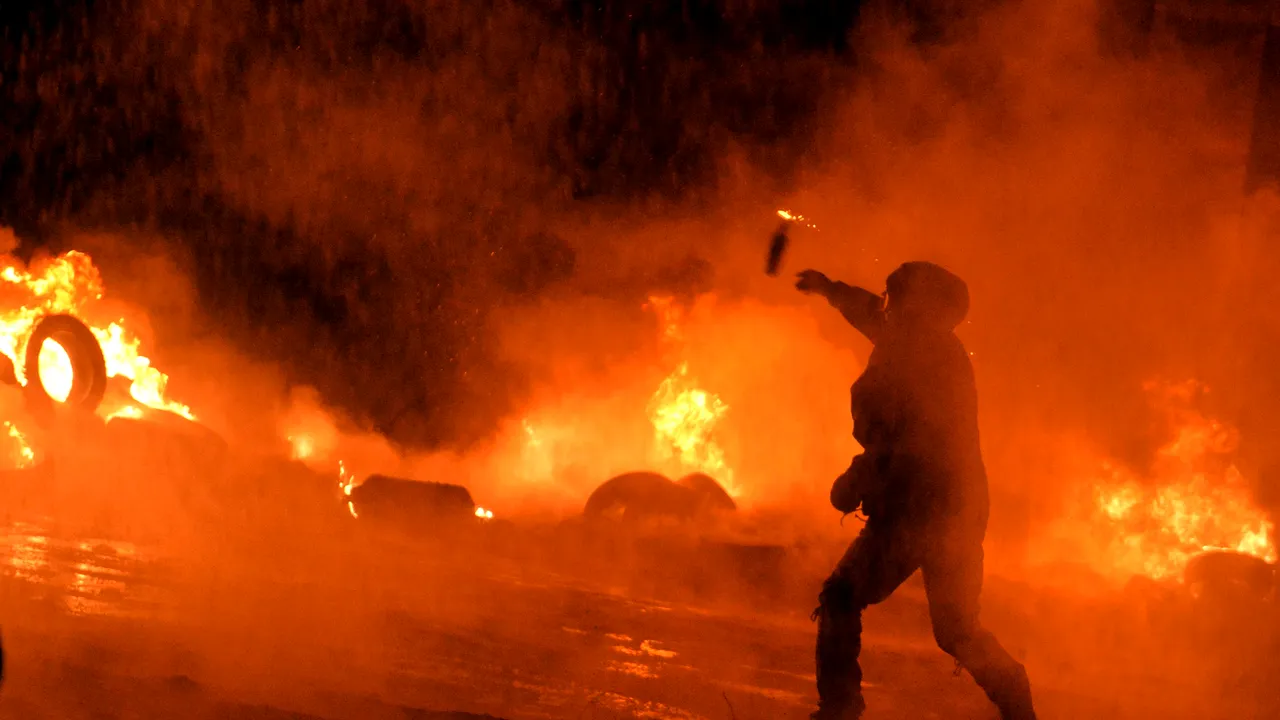 Rusia îndeamnă opoziția ucraineană să renunțe 