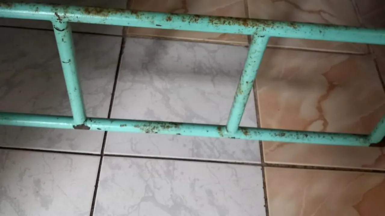 Cămin de bătrâni din Prahova, amendat cu 35.000 de lei în urma unor controale. Neregulile găsite de comisarii ANPC