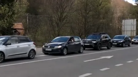 Drum lung spre CASĂ după Paște: coloane de mașini și razii pe autostrăzi