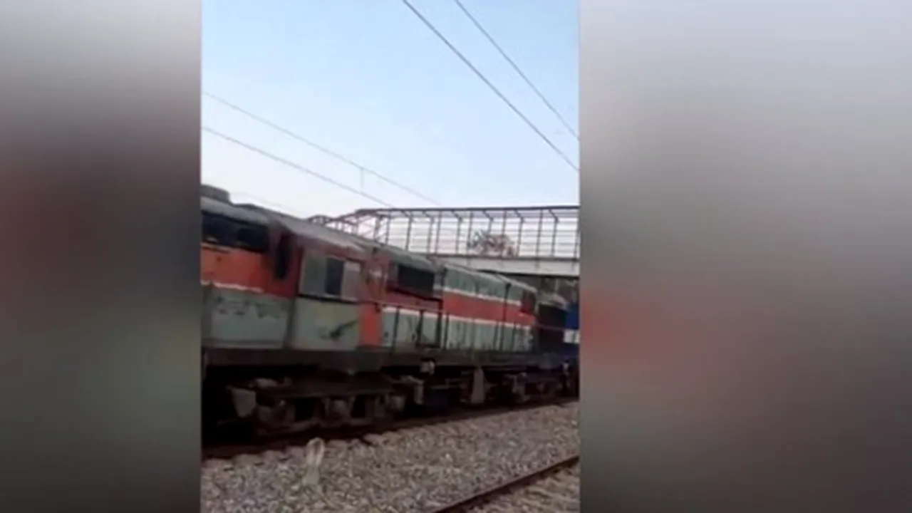 Caz fără precedent: Un tren SCĂPAT DE SUB CONTROL a parcurs singur 70 de kilometri, cu viteza de aproape 100 km/h / Cum a fost posibil