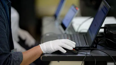 STS, precizări referitoare la decesele asociate COVID-19: „Fiecare deces înregistrat în Corona Forms are ID unic”