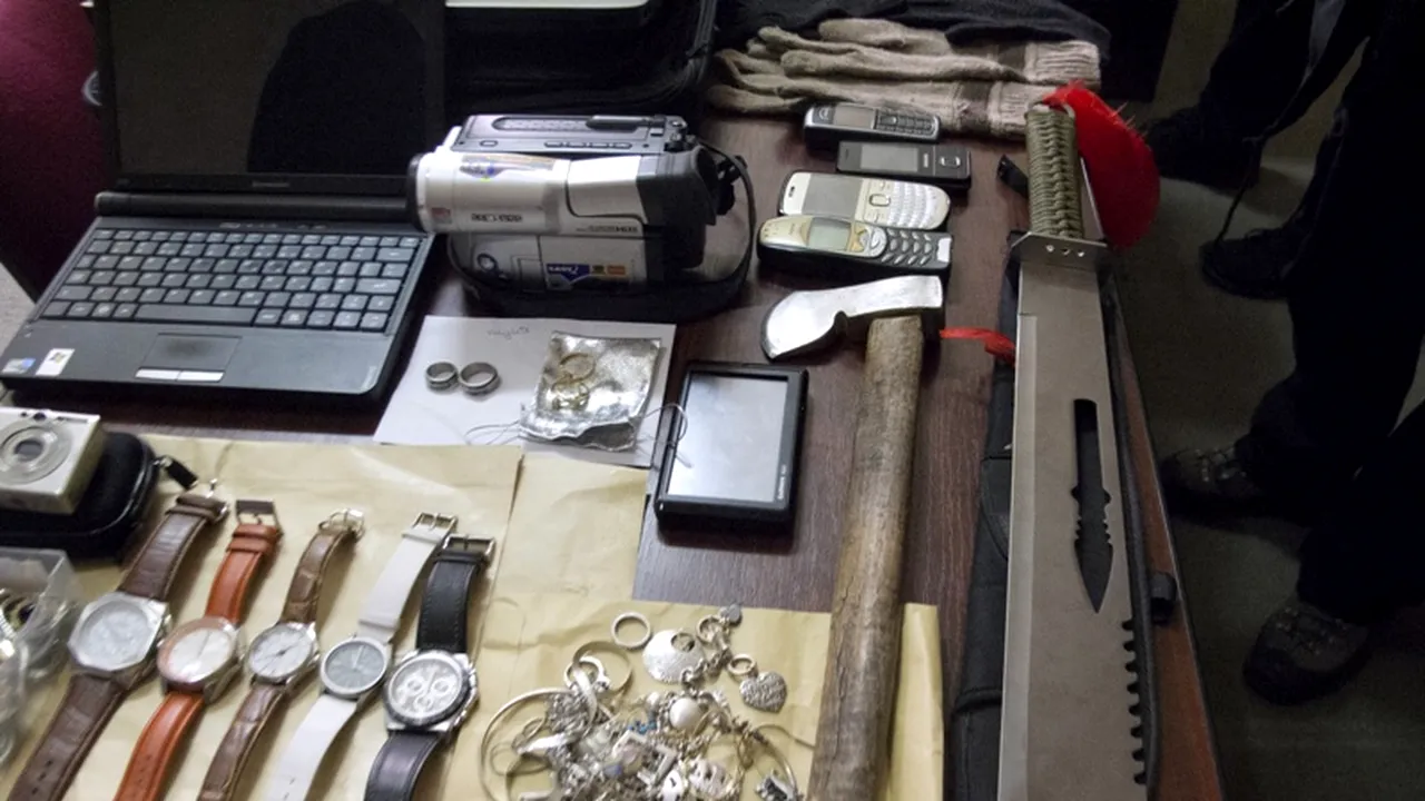 Se dădeau cumpărători de sticle și borcane și intrau în casele pensionarilor. Ce se întâmplă acum cu ei