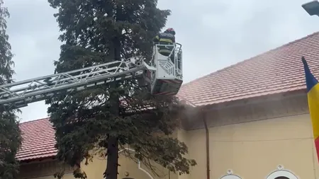 ALARMĂ falsă de incendiu la o școală din Târgu Jiu. Ce au descoperit, în schimb, pompierii ajunși la fața locului