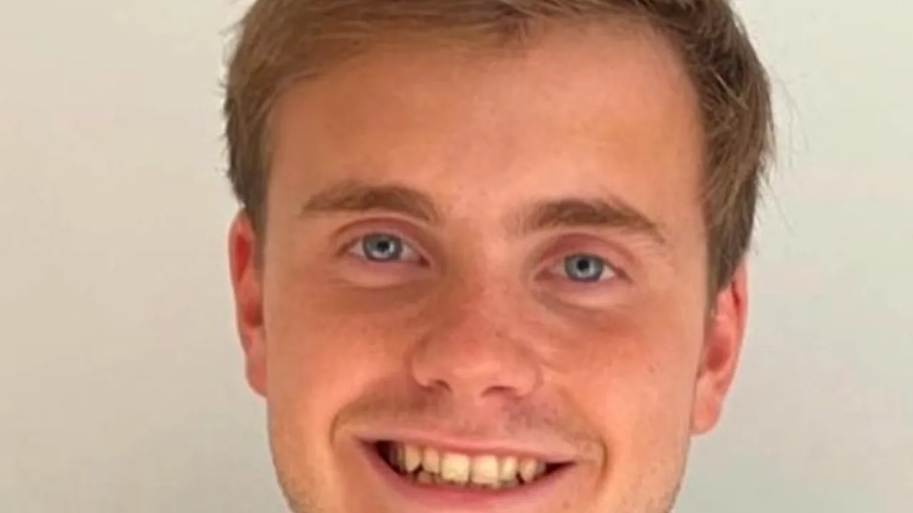 Donator misterios oferă o recompensă de 100.000 de lire sterline pentru a găsi un student care a dispărut de acasă, după o petrecere, acum doi ani