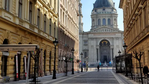 FOTO/VIDEO EXCLUSIV - Cum arată Budapesta după ce Guvernul a prelungit restricțiile COVID-19: Magazine, grădinițe și școli primare închise până pe 7 aprilie