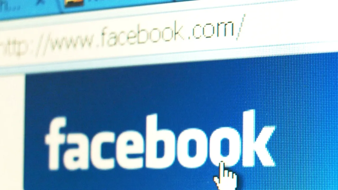 Surpriza pe care o mamă a doi băieți a avut-o în timp ce se uita pe Facebook