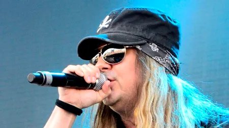 Doliu în lumea rock-ului. Johnny Solinger a murit la 55 de ani. Fostul solist de la Skid Row, diagnosticat cu insuficiență hepatică