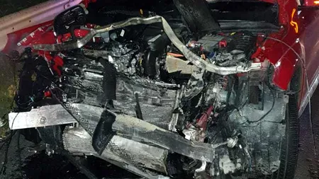 Urs lovit de 4 mașini pe autostrada Sibiu-Deva. Patru persoane au avut nevoie de îngrijiri medicale