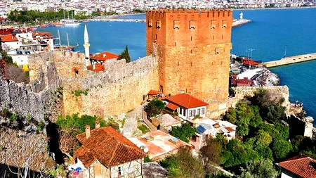 (P) Moduri în care se manifestă ospitalitatea turcilor, într-o vacanță în Antalya