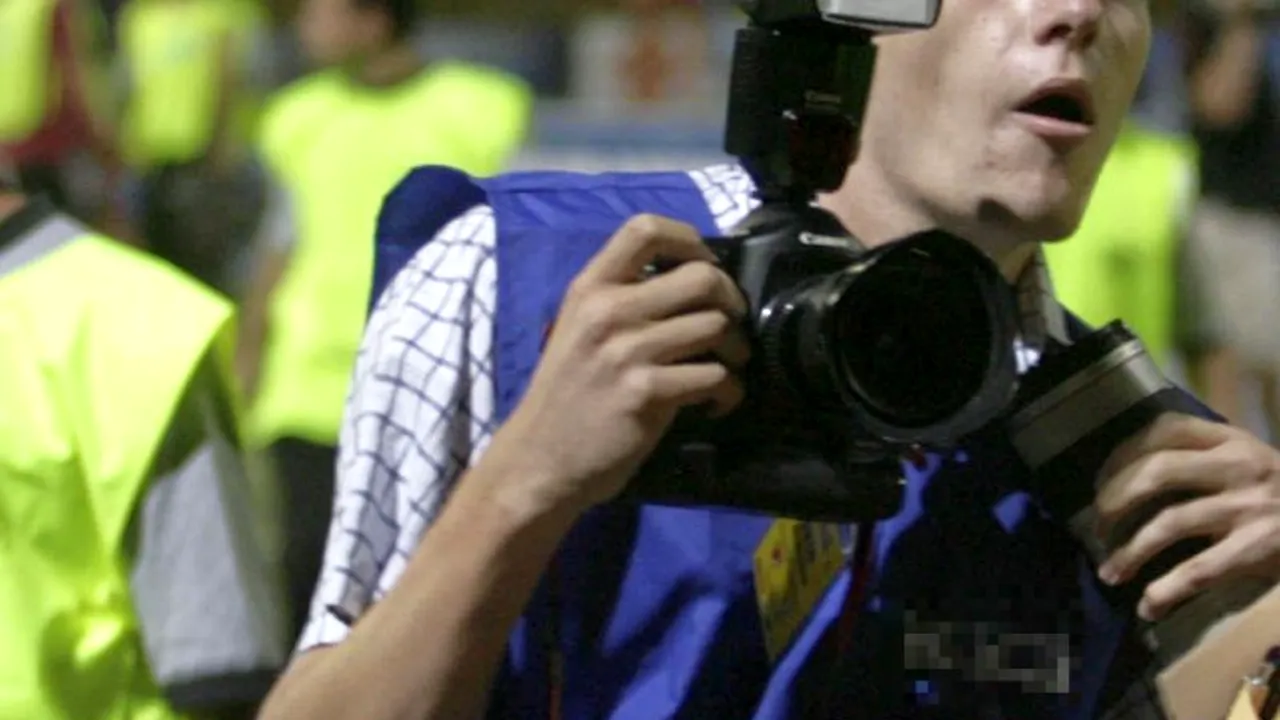 AFP: Un fotograf român aflat în Ucraina pentru Euro-2012, spitalizat după ce a fost atacat la Lvov