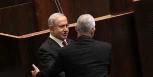<span style='background-color: #1e73be; color: #fff; ' class='highlight text-uppercase'>EXTERNE</span> Alianța condusă de Benny Gantz îl contestă pe Netanyahu și cere ALEGERI ANTICIPATE în Israel