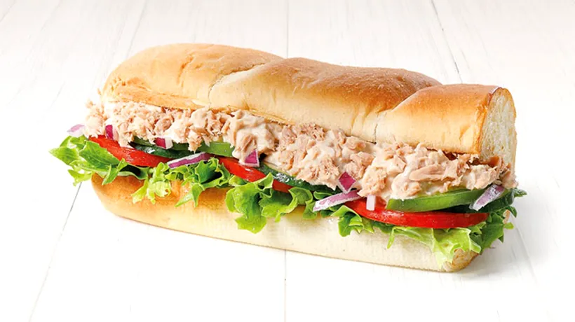 Ce mănânci, de fapt, când comanzi un sandviș cu ton de la Subway România. Ce conține, în realitate