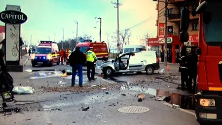 Tânăr de 19 ani, la un pas de moarte după ce a intrat cu mașina în gardul unui restaurant