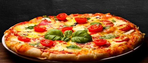 Pizza congelată dăunează grav sănătății. Motivul pentru care nutriționiștii ne sfătuiesc să evităm acest produs