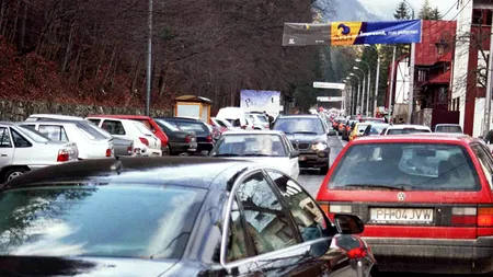 Mii de turiști se află în acest weekend la munte. Pe pârtiile din Sinaia se schiază