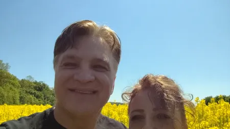 FOTO / Mihai Onilă și soția sa, despre viața lor. ”Ni se spune că suntem frați pentru că SEMĂNĂM foarte tare”