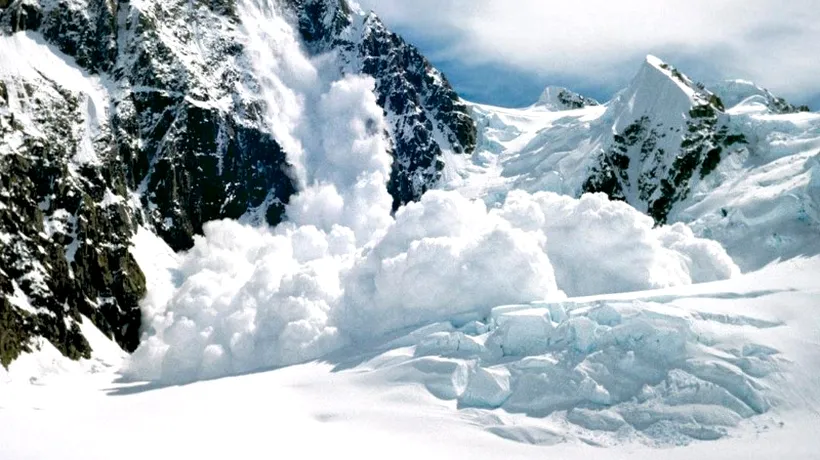 Risc de avalanșă în zonele muntoase din Argeș, salvamontiștii spun că traseele montane sunt închise