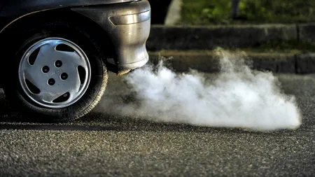 România ar putea să crească în curând TAXA pentru automobilele vechi și poluante