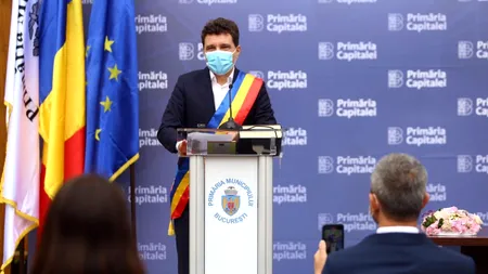 Nicușor Dan despre transportul în comun: Principala problemă, faptul că nu are un orar predictibil cel de suprafaţă. Nu e curat, nu are aer condiţionat şi nu ai garanţia că se dezinfectează