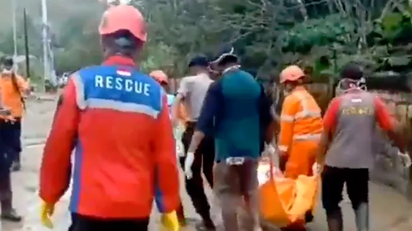 Inundațiile din Indonezia au făcut peste 100 de victime VIDEO