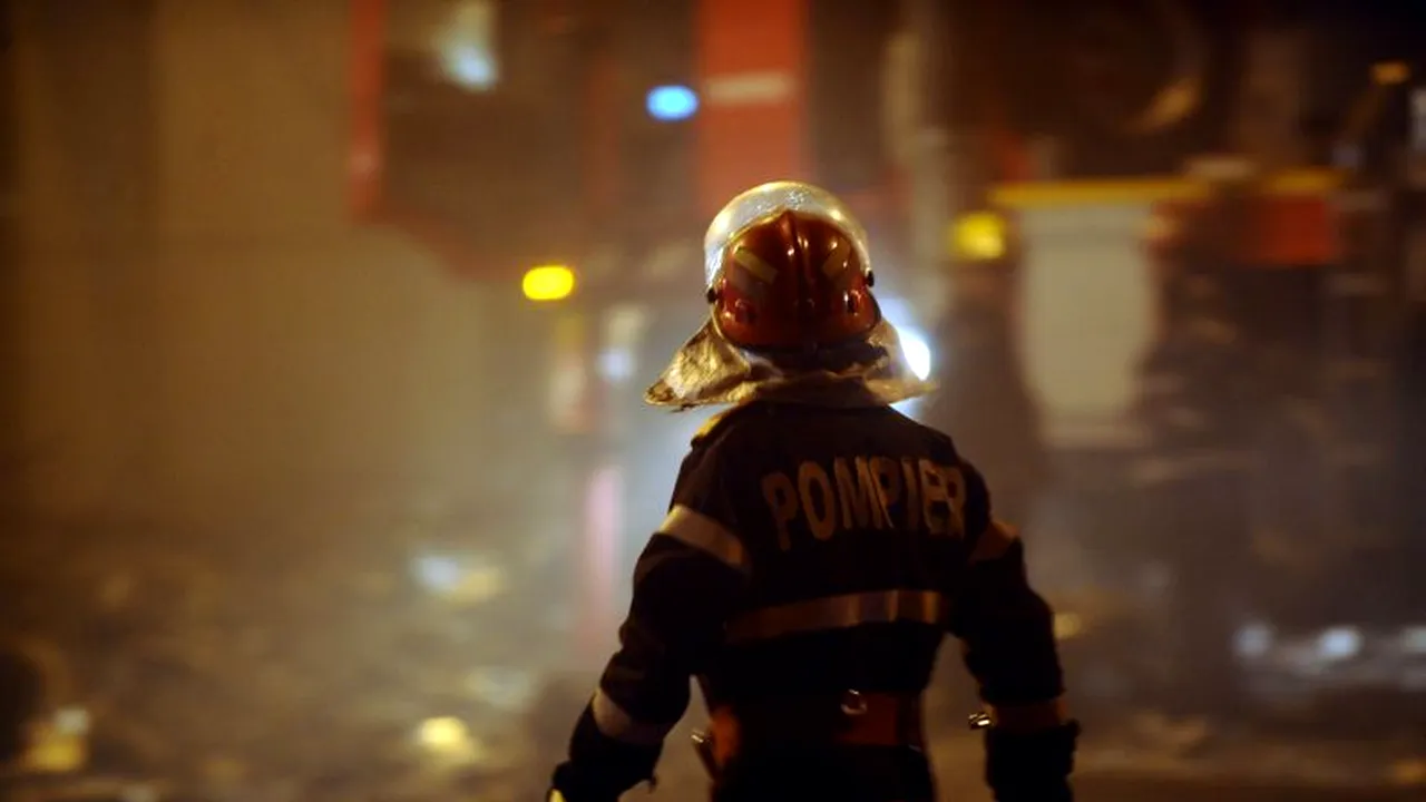 INCENDIU ÎN HERĂSTRĂU. Două restaurante au fost parțial distruse, nu au fost victime