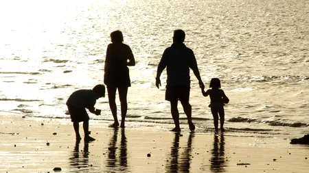 Angajații care nu folosesc voucherele de vacanță ar putea primi în schimb bani sau tichete de masă