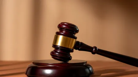 Primarul comunei Beleţi-Negreşti din Argeș a fost arestat preventiv, fiind acuzat că ar fi dat foc Primăriei. După incendiu, edilul a mers la Mănăstirea Lainici și la mormântul lui Arsenie Boca