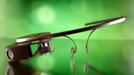 Cum a ajuns o versiune nelansată de ochelari Google Glass la amanet