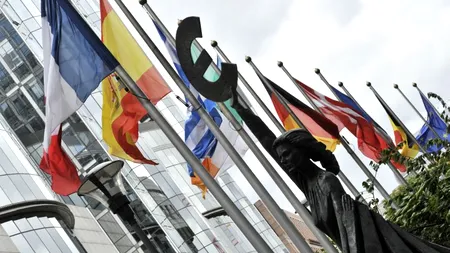 Oficialii UE sfidează criza. Câștigă mai mult decât premierul Marii Britanii