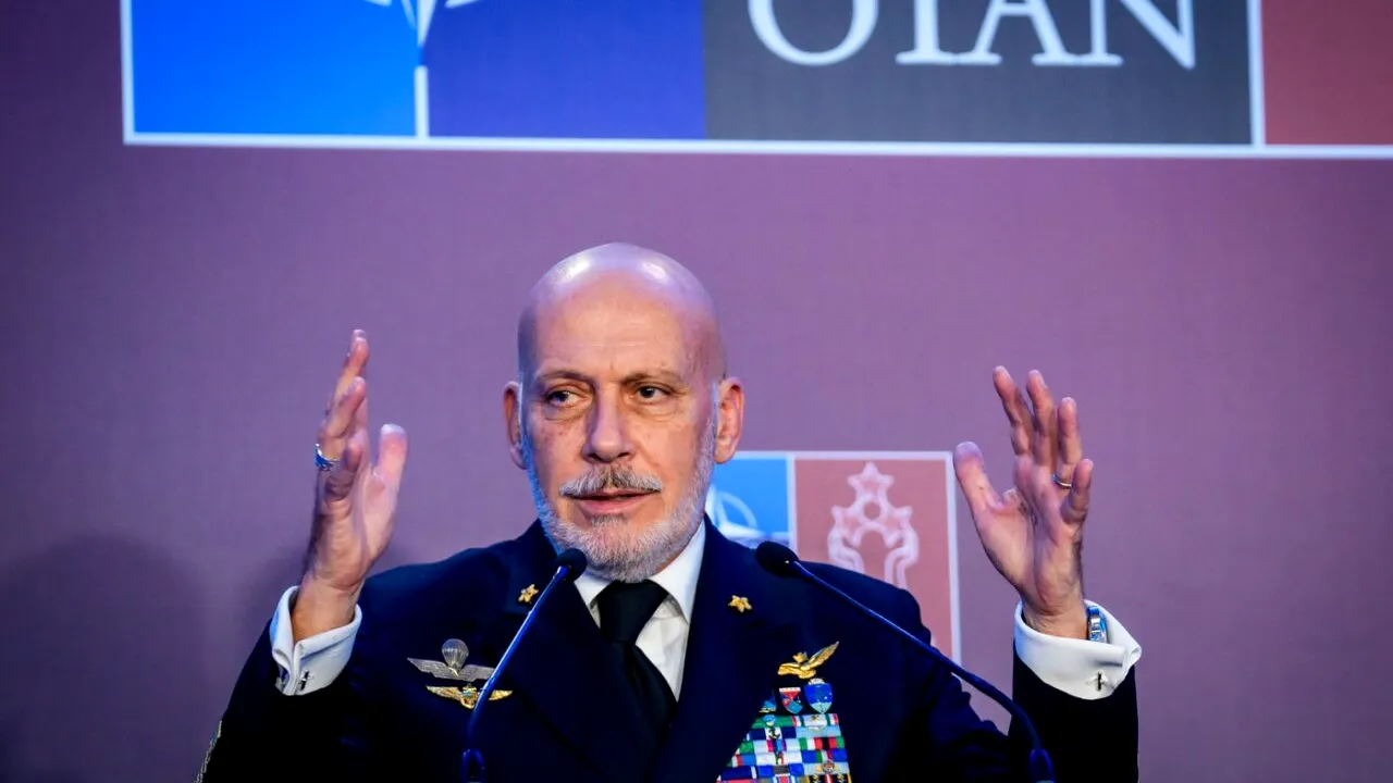 Președintele Comitetului Militar al NATO: Luptele din Ucraina au ajuns într-un impas; dialogul trebuie reluat