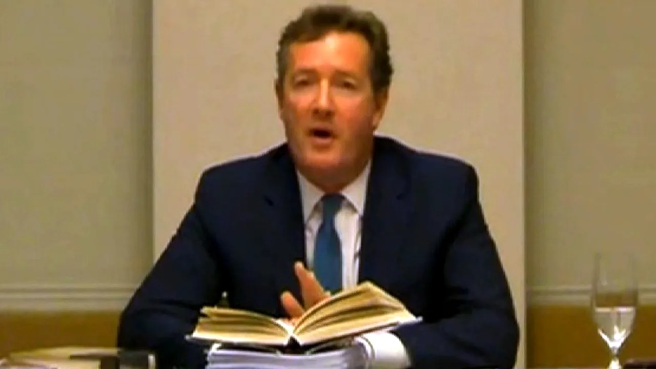 Zeci de mii de americani au semnat o petiție prin care cer deportatea realizatorului CNN Piers Morgan