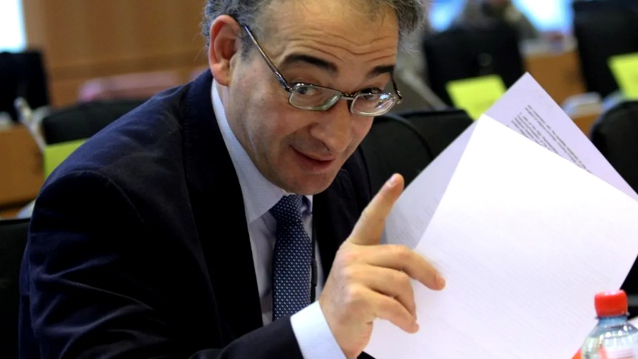 Traian Ungureanu către Preda: Dacă nu te mai simți reprezentat de partid, atunci trebuie să pleci