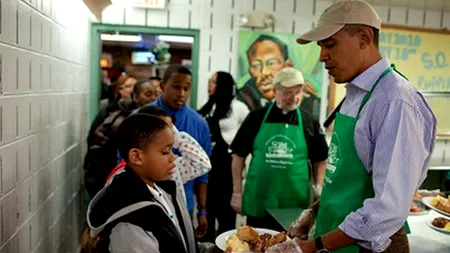 Barack Obama a fost confundat cu un ospătar. Experiențele președintelui american cu rasismul