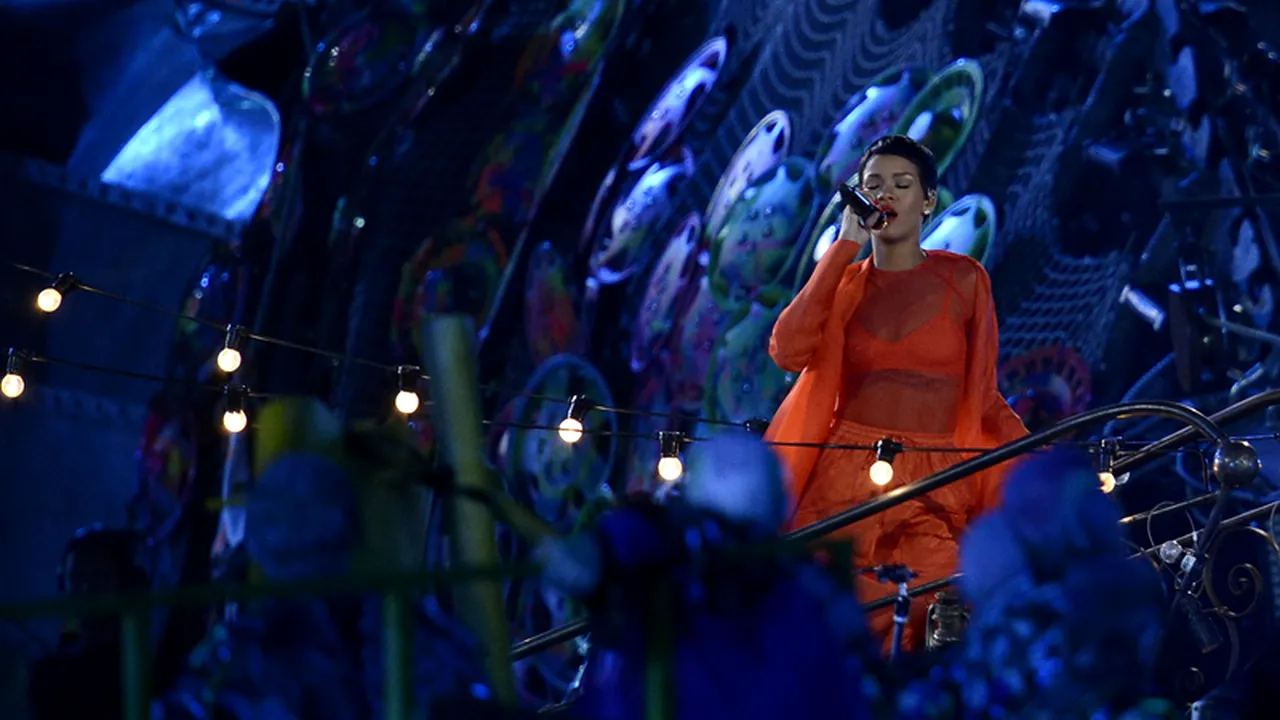 Rihanna a egalat recordul Madonnei