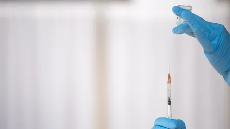 Campania de vaccinare anti-COVID-19. O nouă tranșă de vaccin Vaxzevria ajunge duminică în România