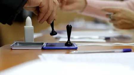 INCIDENTE la votul prezidențial. Cinci sesizări de posibile fapte NELEGALE / Opt persoane au avut nevoie de ajutor medical